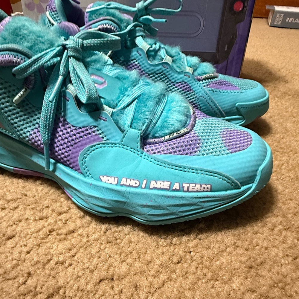 Monsters INC basketball shoes - Picture 6 of 10